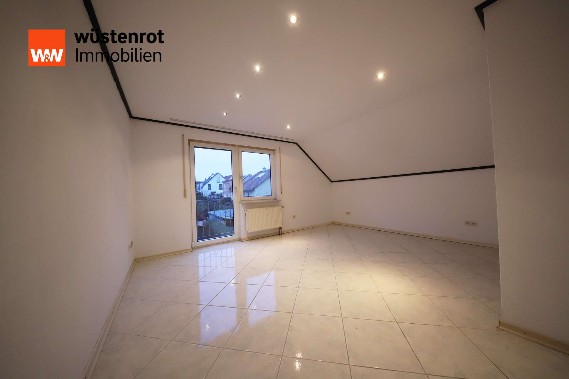 Immobilie in Jettingen - Interessantes Dreifamilienhaus für Kapitalanleger und Eigennutzer in gefragter Wohnlage! - Bild 3