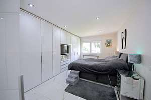 ✨ Exklusives Zweifamilienhaus mit Pool, ca. 300 m²  großem Grundstück – ideal für Familien! – Die vollständige Adresse der Immobilie erhältst du vom Anbieter., 41751 Viersen – Vorschaubild 12