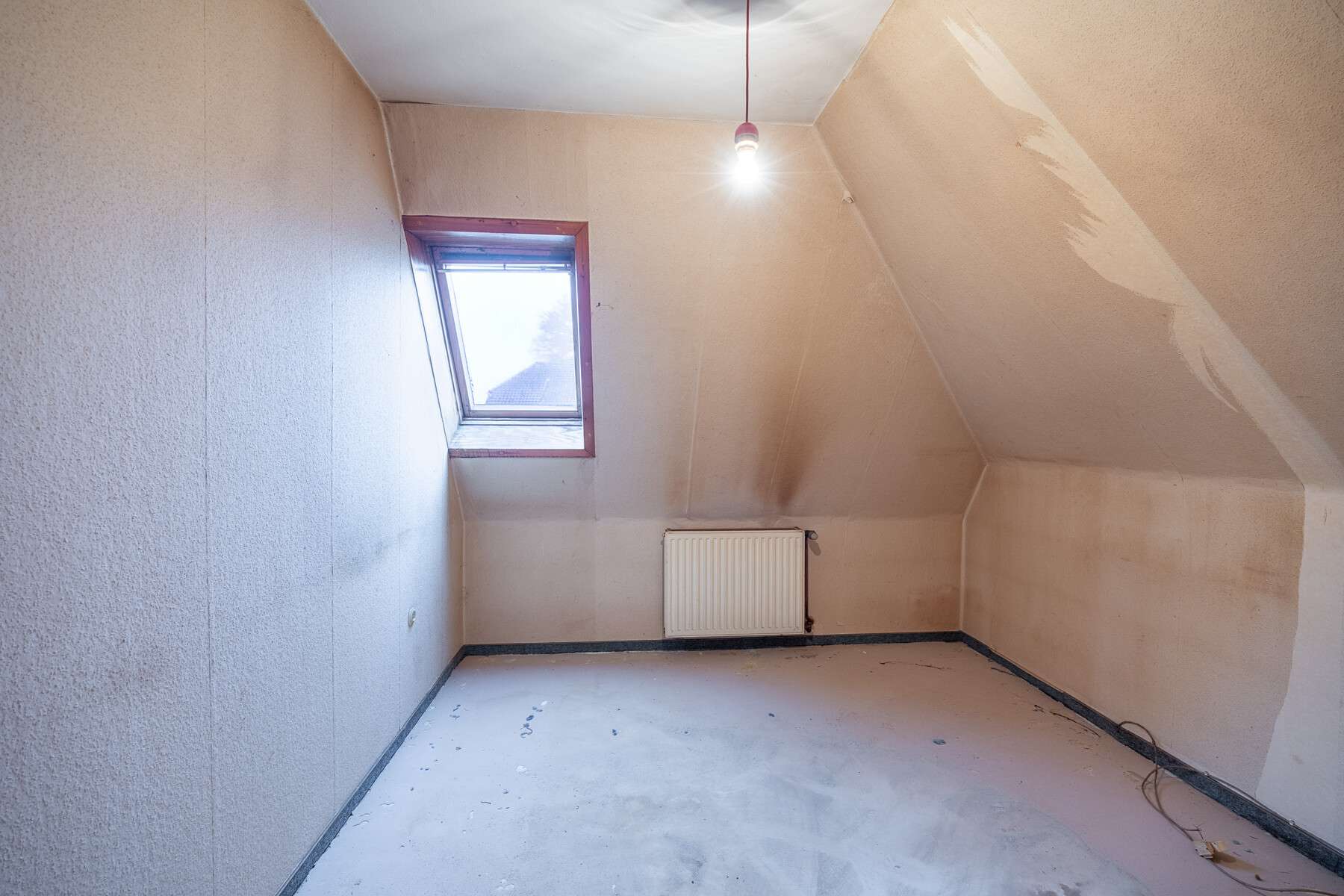 Immobilie in Weyhe - Offene Besichtigung: Fr.13.02.26 um 15:30Uhr
Geräumiges Einfamilienhaus mit Garten in zentraler Lag - Bild 3