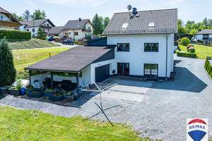 Provisionsfrei! Schickes EFH mit großem Grundstück in Schwarzenbach am Wald – Die vollständige Adresse der Immobilie erhältst du vom Anbieter., 95131 Schwarzenbach am Wald – Vorschaubild 4