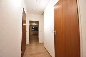 Unmittelbare Rheinnähe! Gepflegtes Apartment mit EBK & Balkon – Pestalozzistraße 50, 40549 Heerdt, Düsseldorf – Vorschaubild 2