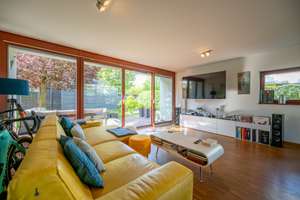 Architektur seiner Zeit voraus – Modernes Reihenendhaus mit Dachatrium am Riedberg (Altkönigblick) – Die vollständige Adresse der Immobilie erhältst du vom Anbieter., 60438 Kalbach-Riedberg, Frankfurt am Main – Vorschaubild 11