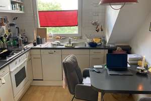 Charmante DG-Wohnung mit Loggia und EBK – Auf dem Brinke 7, 30453 Limmer, Hannover – Vorschaubild 3