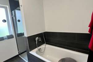 Provisionsfreie 4,5 ZKB mit EBK, 2 Bäder, Terrasse, Garten und TG im Herzen von Wiesbaden! – Die vollständige Adresse der Immobilie erhältst du vom Anbieter., 65189 Südost, Wiesbaden – Vorschaubild 9