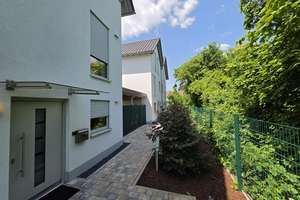 Gemütliche Doppelhaushälfte in familienfreundlicher Umgebung – Die vollständige Adresse der Immobilie erhältst du vom Anbieter., 65931 Zeilsheim, Frankfurt am Main – Vorschaubild 3