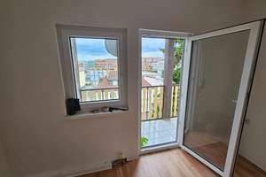 Helle 3-Zimmer Wohnung mit Balkon im 3. OG in Stuttgart-Bad Cannstatt – Reichenbachstr. 20, 70372 Veielbrunnen, Stuttgart – Vorschaubild 1