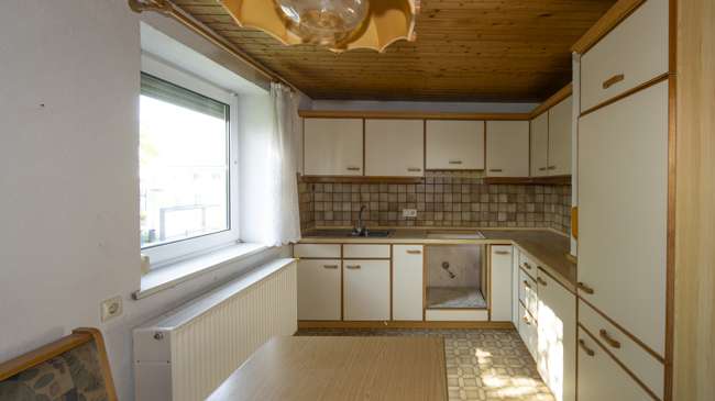 Immobilie in Klosterlechfeld - Ein- Zweifamilienhaus mit Potenzial – großzügiges Wohnen auf teilbarem Grundstück - Bild 5