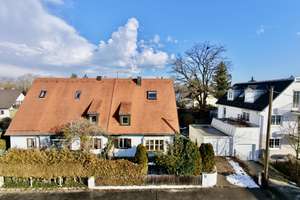 Eigennutzung: Familienfreundliche Doppelhaushälfte mit 6 Zimmern in ruhiger Wohnlage