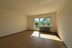 Platz für Ideen - Doppelhaushälfte mit Potenzial in ruhiger Lage von Feldmoching – Die vollständige Adresse der Immobilie erhältst du vom Anbieter., 80995 Feldmoching, München – Vorschaubild 2