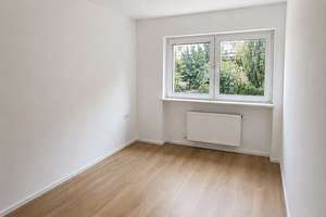 4,37 % Rendite: Sanierte 2-Zi-Wohnung Obermenzing, vermietet, frei ab 06/2027 – Die vollständige Adresse der Immobilie erhältst du vom Anbieter., 81247 Obermenzing, München – Vorschaubild 4