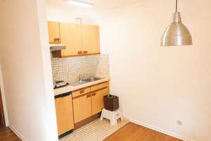 S-WEST: Schöne 1-Zi.-Whg. * Balkon * Bad mit Dusche * Küchenzeile * opt. Garage * perfekte Lage! – Die vollständige Adresse der Immobilie erhältst du vom Anbieter., 70176 Rosenberg, Stuttgart – Vorschaubild 3
