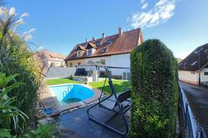 Sonnige 4-Zi.-EG-WHG  mit 244 m² Garten, Pool und &  sehr großem ebenerdigem Keller – 79112 Waltershofen, Freiburg im Breisgau – Vorschaubild 2
