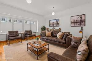 Diese stylische Altbau-Wohnung in Berlin-Fhain ist der Startschuss in ein neues Lebenskapitel!