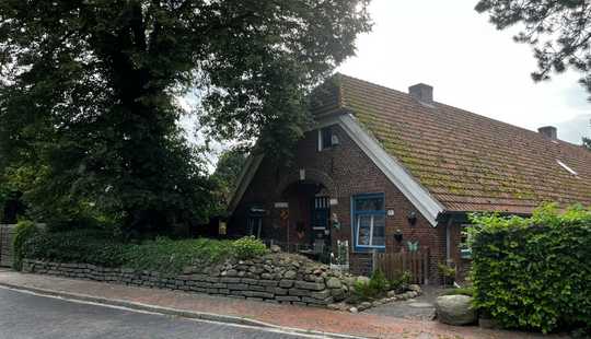 Bild von Schönes Landhaus modernisiert mit fünf Wohneinheiten, und großen abteilbaren Baugrundstück zu verkau