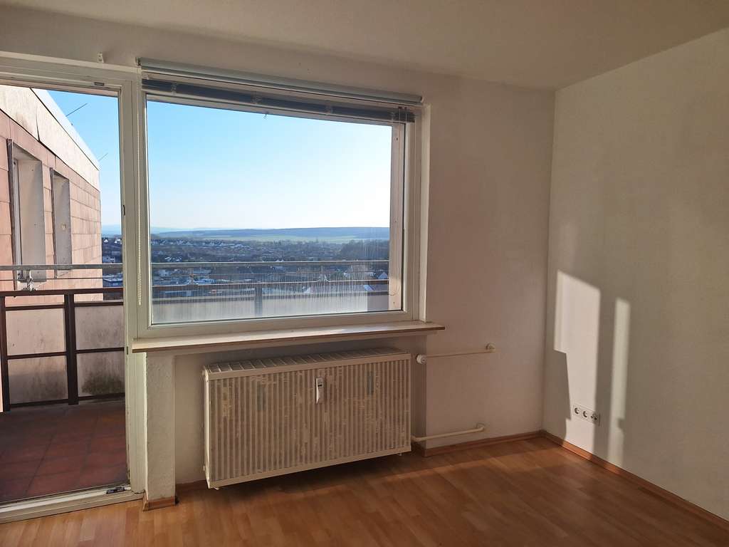 Immobilie in Wolfenbüttel - Helle 2-Zimmer Wohnung im 7. OG mit Balkon in Wolfenbüttel - Bild 2