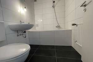 Pracht Immobilien- Neu renovierte 3 ZKDB im Herzen der Stadt – St.Anton-Str. 10-12, 47799 Cracau, Krefeld – Vorschaubild 2