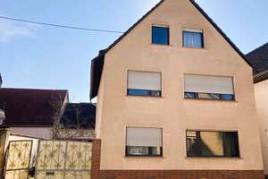 Solides Einfamilienhaus • Südterrasse • Innenhof • 2 Garagen • Alter Ortskern • Lörzweiler – Die vollständige Adresse der Immobilie erhältst du vom Anbieter., 55296 Lörzweiler – Vorschaubild 3