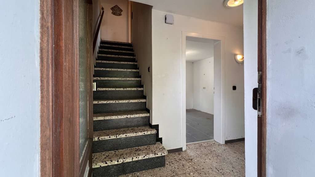 Abrissobjekt mit großem Potenzial auf sonnigem Grundstück in beliebter und ruhiger Lage von Schmith, Aachen – Bild 2