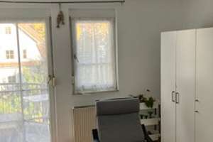 Kleines freundliches Studentenappartement mit Balkon und Stellplatz – Guericke Straße 3a, 93053 Ostenviertel, Regensburg – Vorschaubild 3