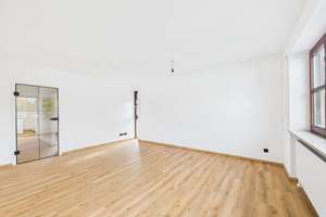 Erstbezug nach Modernisierung: Großzügige 3-Zimmer-Wohnung mit Balkon in begehrter Lage! – Die vollständige Adresse der Immobilie erhältst du vom Anbieter., 93051 Kumpfmühl-Ziegetsdorf-Neuprüll, Regensburg – Vorschaubild 4