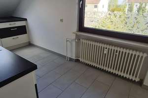 Helle und geräumige 4-Zimmer-Dachgeschosswohnung in Rodgau-Dudenhofen – Die vollständige Adresse der Immobilie erhältst du vom Anbieter., 63110 Rodgau – Vorschaubild 9