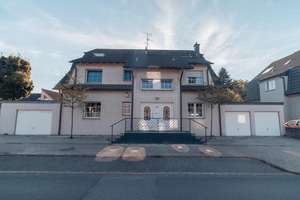 Offen für Angebote: 12.5-Zimmer Haus in Oberhausen