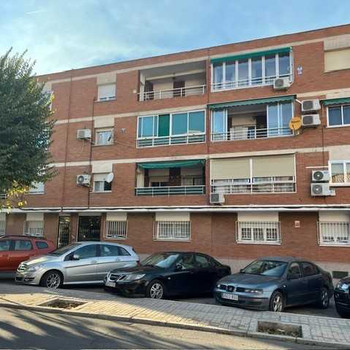 AUSSENWOHNUNG MIT TERRASSE IN DER GEGEND "NUEVO ARANJUEZ".