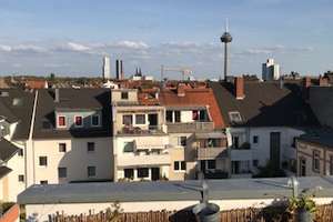 Neuehrenfeld, idyllisch am Simarplatz - exklusive geräumige 2-Zimmer-Wohnung im sanierten Altbau!