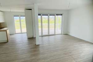 Moderne 3 Zimmer-Wohnung mit großer Loggia, Einbauküche und Tiefgaragenplatz in Wob-Wendschott! – Alte Schulstr. 31 C, 38448 Wendschott, Wolfsburg – Vorschaubild 2