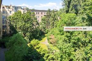 IMMOBERLIN.DE - Frisch Renoviert! Helle 2-Zimmer-Wohnung mit Sonnenbalkon nahe Warschauer Straße