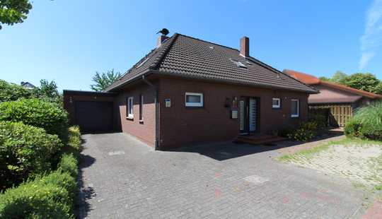 Bild von Großzügiger Bungalow in ruhiger Siedlungslage mit schönem Garten und Garage zu vermieten!