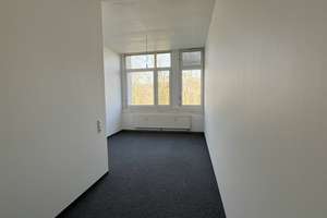NUR FÜR STUDENTEN-/INNEN - Zimmer in einer 2er-WG in einem Studentenwohnheim in Reutlingen