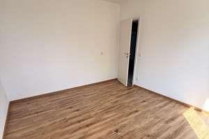 Tolle Eigentumswohnung mit Terrasse und Garage in Chemnitz/ Adelsberg  zu verkaufen! – Georgistraße 97, 9127 Adelsberg, Chemnitz – Vorschaubild 5
