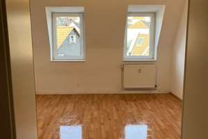 +++ Top Dachgeschoss Whg. Tageslichbad mit Wanne, tolle Aufteilung, 2 Zimmer + Essbereich +++ – Henckelsstr. 22, 42657 Solingen-Mitte, Solingen – Vorschaubild 10