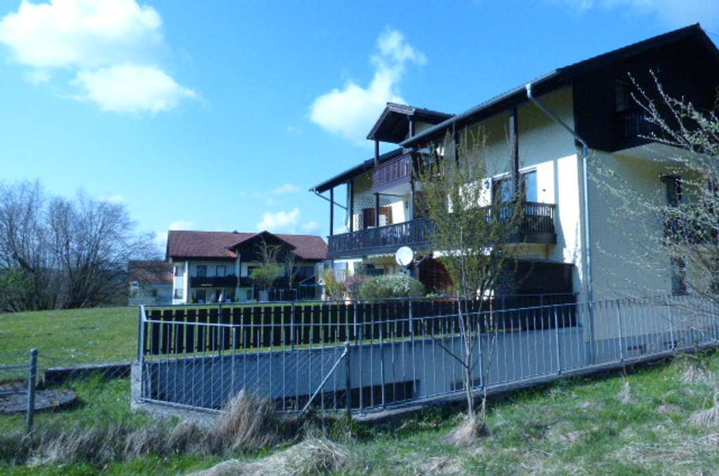 Immobilie in Bad Endorf - 1-Zimmer-Wohnung in schöner  ruh. Ortslage - Bild 0