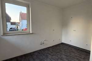 Gemütliche Doppelhaushälfte mit Garten in Duisburg-Rheinhausen – Schwarzenberger Straße 27, 47226 Hochemmerich, Duisburg – Vorschaubild 5
