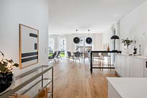 Letzte Panorama Villa Wiesbaden: 258 m² kinderfreundliches Wohnen - kurzfristig bezugsfertig – Anhalterweg 2, 65191 Bierstadt, Wiesbaden – Vorschaubild 2