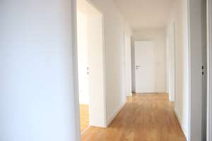 Freie 4-Zimmer-Wohnung mit zwei Loggien – Die vollständige Adresse der Immobilie erhältst du vom Anbieter., 81673 Josephsburg, München – Vorschaubild 5
