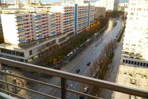 4-Zimmer-Wohnung mit 2 Loggien und weitem Ausblick,zentrale Lage,beste Infrastruktur,derzeit vermiet – Die vollständige Adresse der Immobilie erhältst du vom Anbieter., 10117 Mitte (Ortsteil), Berlin – Vorschaubild 1