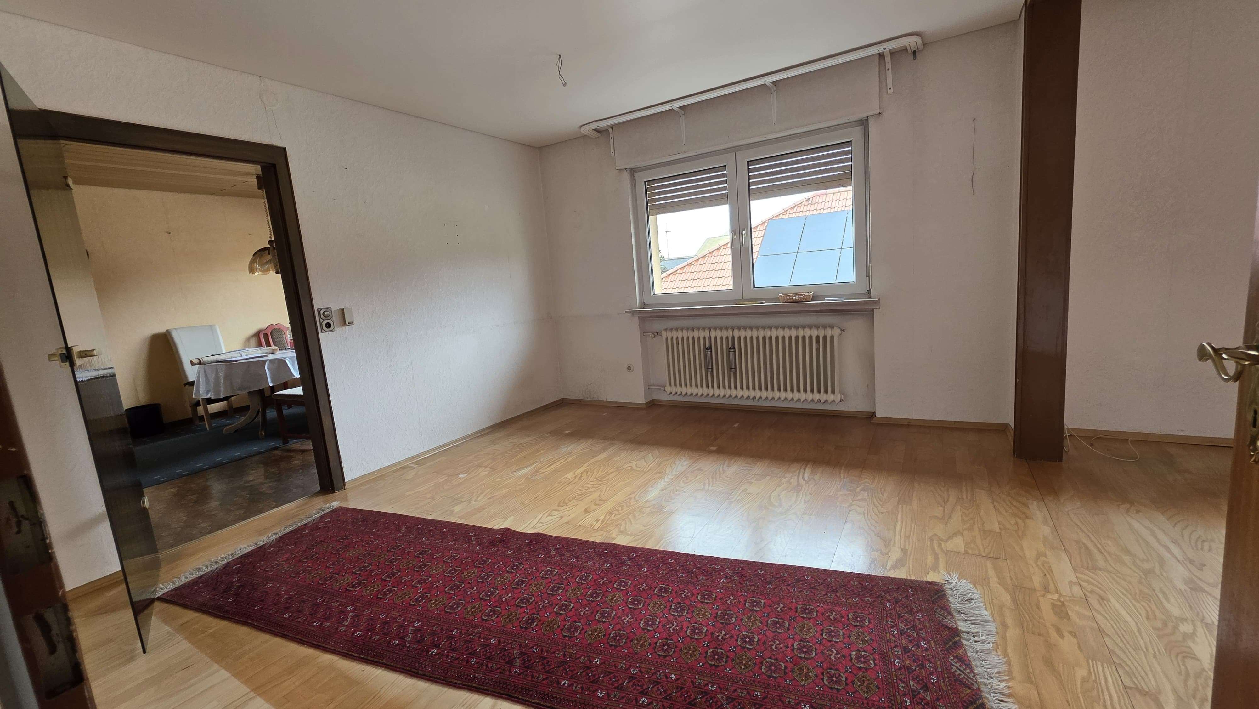 Immobilie in Philippsburg - 1-2 Familienhaus mit gutem Raumangebot und großen Garagentrakt der ideal für Hobbyhandwerker ist - Bild 13