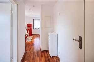 Möbliert: Neu eingerichtete Einliegerwohnung im Dachgeschoss – Die vollständige Adresse der Immobilie erhältst du vom Anbieter., 81825 Gartenstadt Trudering, München – Vorschaubild 12