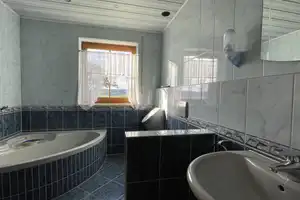Gelegenheitskauf - Neueres Zweifamilienhaus mit PV-Anlage in Kelheim-Thaldorf - Baujahr 2001 – Kelheim (Kreis) – Vorschaubild 21