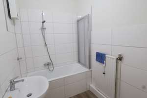 Stilvolle, renovierte 3-Zimmer-Wohnung mit Einbauküche in Oberbarmen – Liegnitzer Str. 44, 42277 Oberbarmen, Wuppertal – Vorschaubild 6