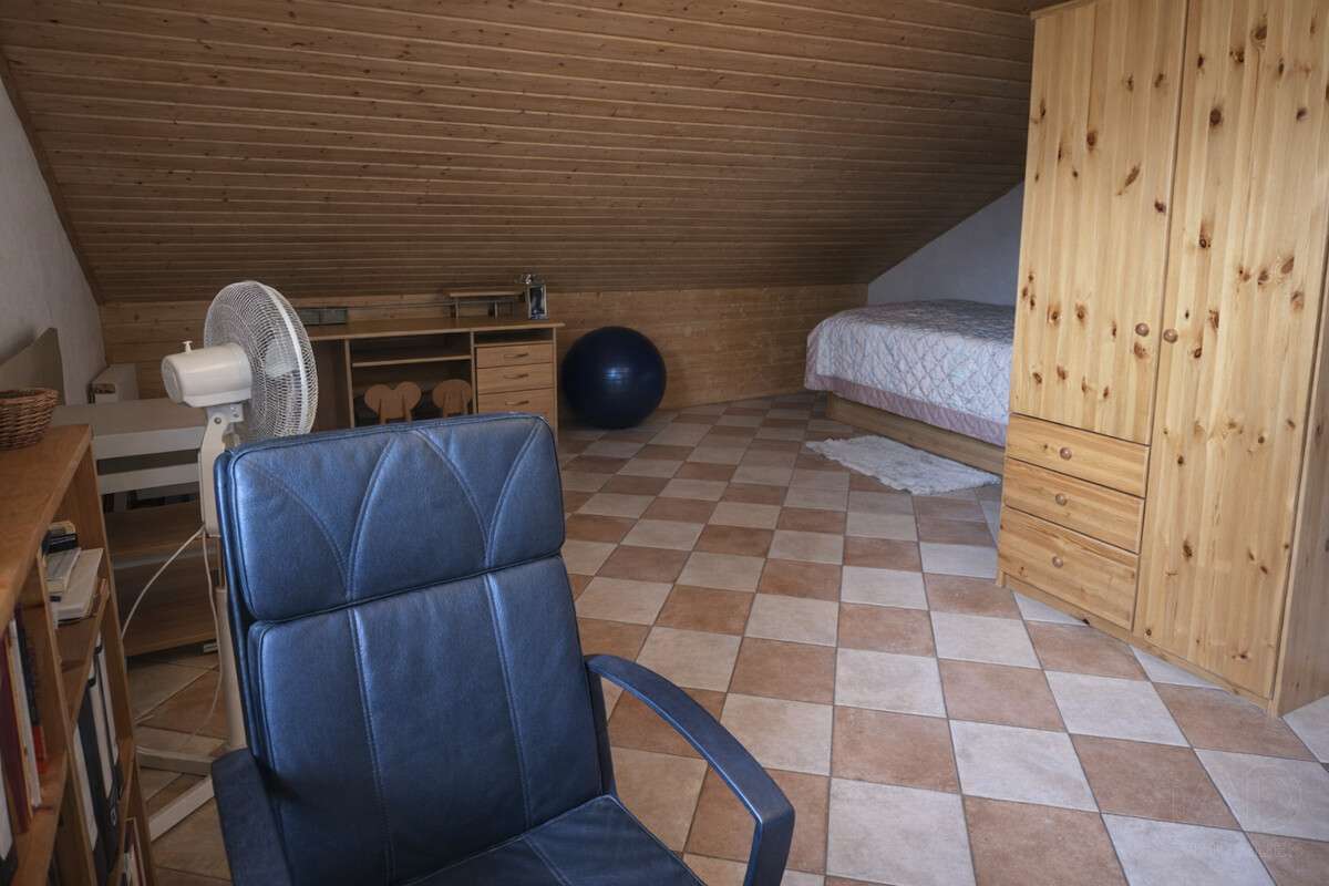 Immobilie in Itzgrund - „Leben am Rand der Natur – stilvolles Einfamilienhaus in idyllischer Ortsrandlage“ - Bild 3