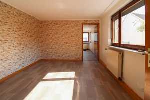 Platz für Ideen: 9-Zi-Einfamilienhaus mit Charme – Innenhof, Garage & Stellplatz in St. Augustin – Rhein-Sieg-Kreis – Vorschaubild 3