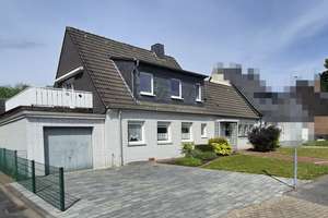 Charmantes Zweifamilienhaus mit Entwicklungspotential in Herten – Die vollständige Adresse der Immobilie erhältst du vom Anbieter., 45699 Herten – Vorschaubild 2