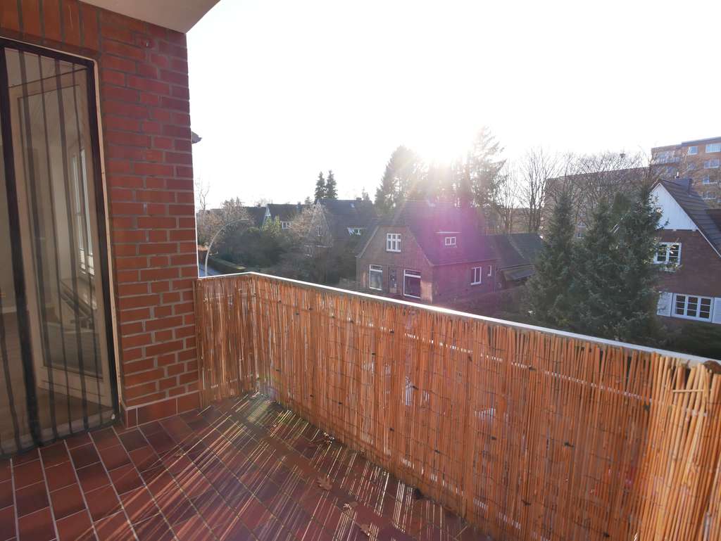 Immobilie in Halstenbek - viel Platz! - 4,5 Zi. Maisonette-Whg in bester Lage von Halstenbek - Bild 2