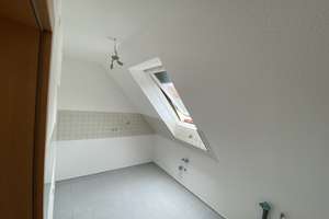 Dachgeschoss-Wohnung mit Balkon  – Die vollständige Adresse der Immobilie erhältst du vom Anbieter., 74080 Böckingen, Heilbronn – Vorschaubild 7