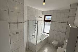 Renovierte Helle 3-Zimmer Wohnung mit Balkon im 3. OG  – Rosa-luxemburg-straße 48, 4315 Neustadt-Neuschönefeld, Leipzig – Vorschaubild 4