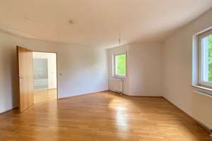 SOFORT BEZUGSFREIES RMH MIT EBK, TERRASSE UND TG-STELLPLATZ AM GALGENBERG – Die vollständige Adresse der Immobilie erhältst du vom Anbieter., 89077 Weststadt, Ulm – Vorschaubild 12